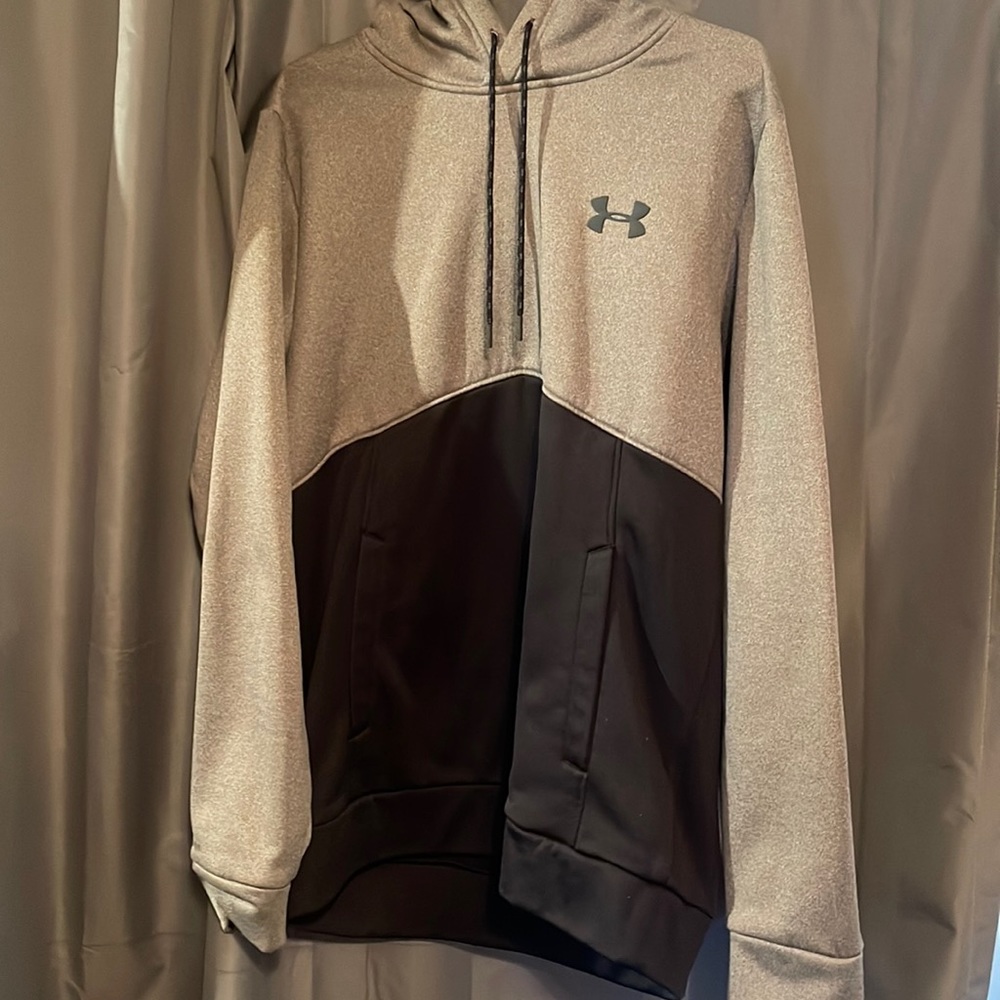 Boy/ men under armor hoodie